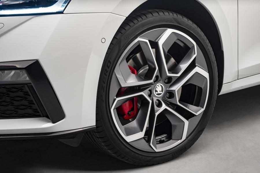 Колеса Skoda Octavia RS iV 2020 года  (WW) (фото 11 из 40)